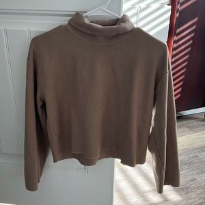 Zara turtle neck cropped sweater size small worn once